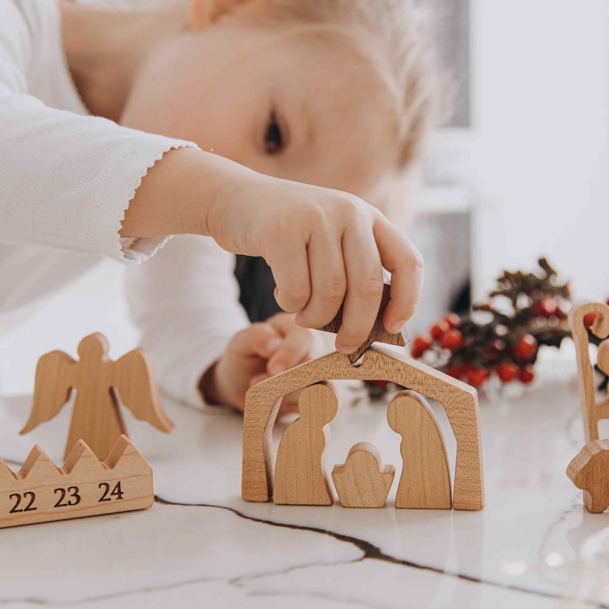 Wooden Advent Calendar with Moving Star – Reusable Nativity Scene Christmas Countdown Eco-Friendly Christmas Products Busypuzzle