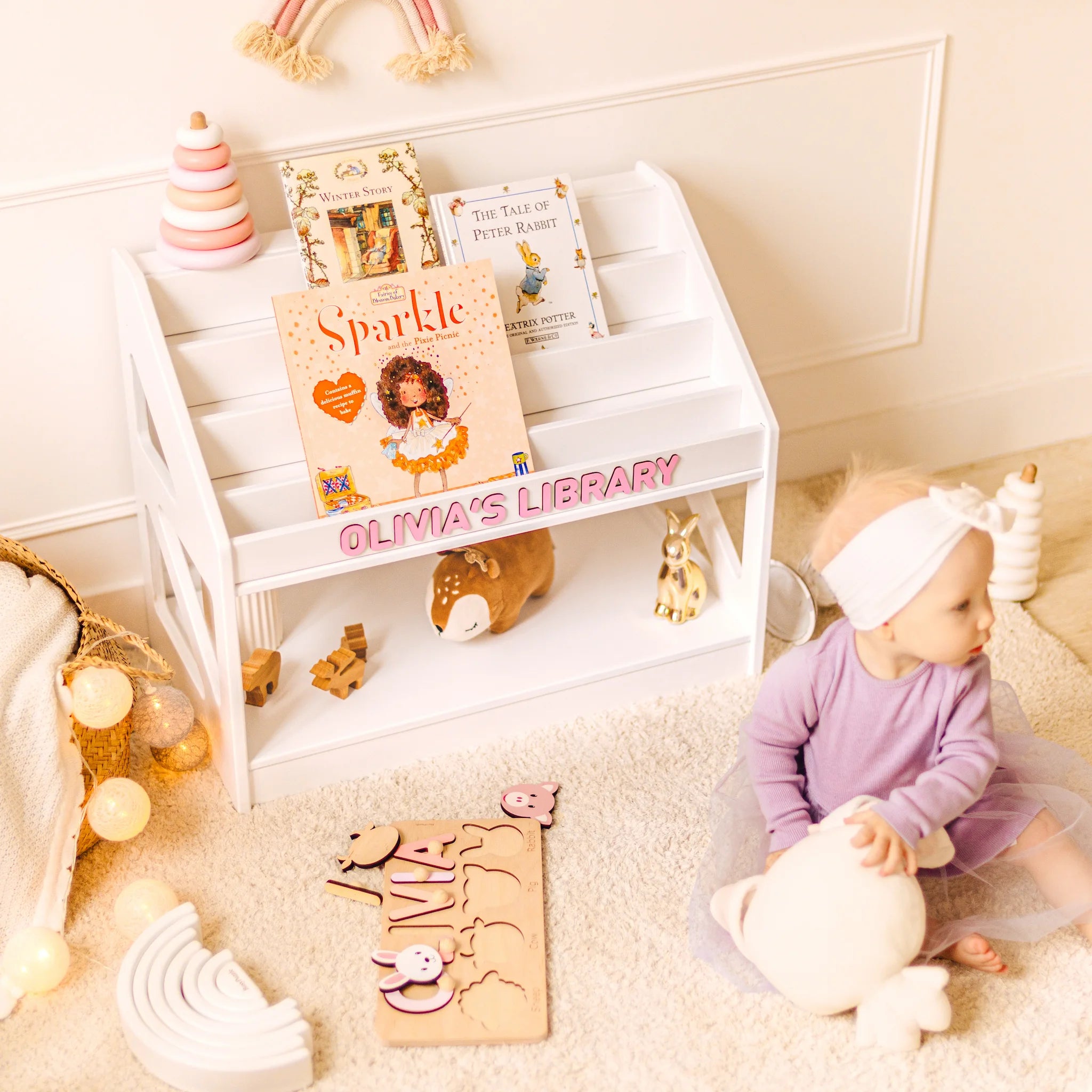 White Wooden Montessori Bookshelf – Custom Kids Book Display Nursery Furniture Busypuzzle