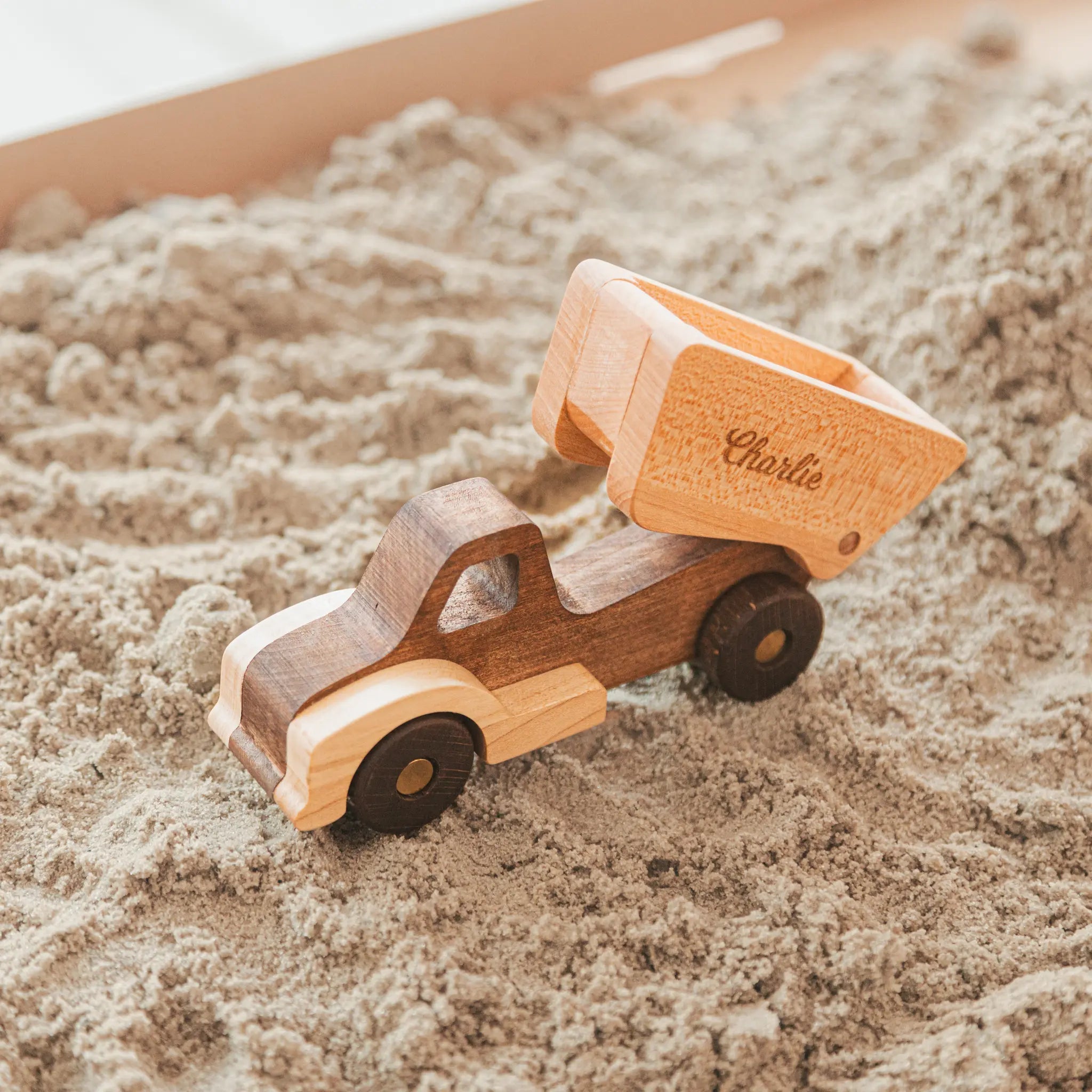 Personalized Wooden Dump Truck Toy - Solid Wood Construction Vehicle Wooden Cars Busypuzzle